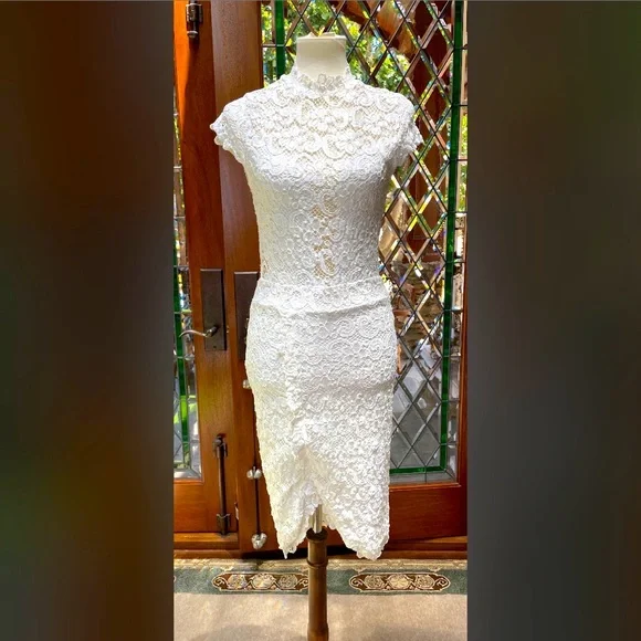 chinese dress ladies Ivory Sunflower Print Bandeau High-Low Midi Dress – Club L London main image 0